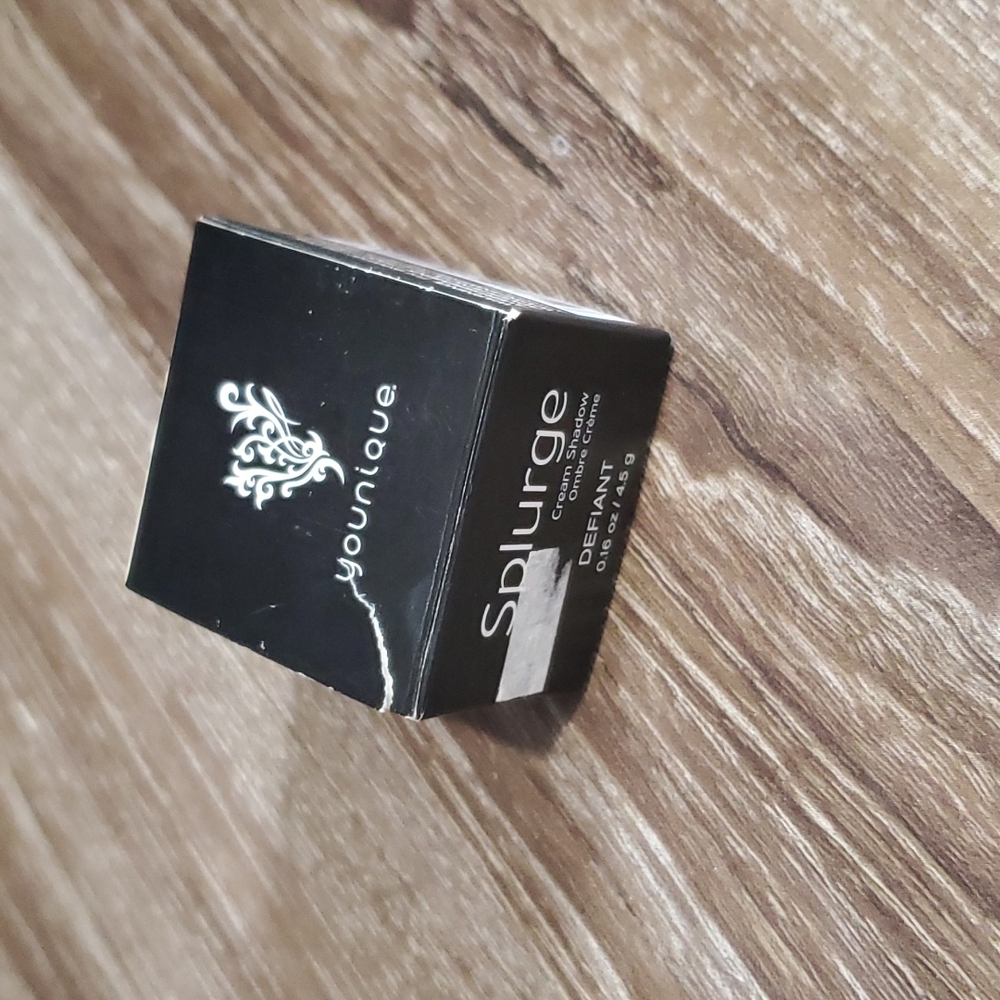 Younique Splurge Cream Shadow Defiant